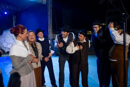 Folklorni večer_Rakek in Burja (36)